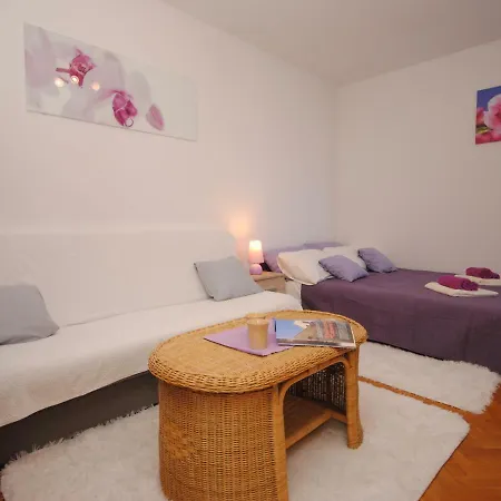 Apartment Tina Split