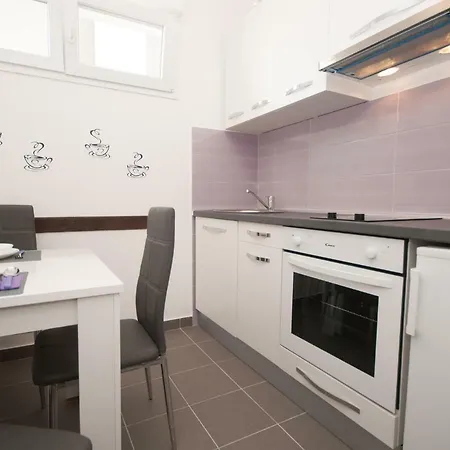 Tina Apartment *